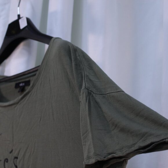 ellos Khaki Graphic Short Sleeve Tee - Picture 6 of 10